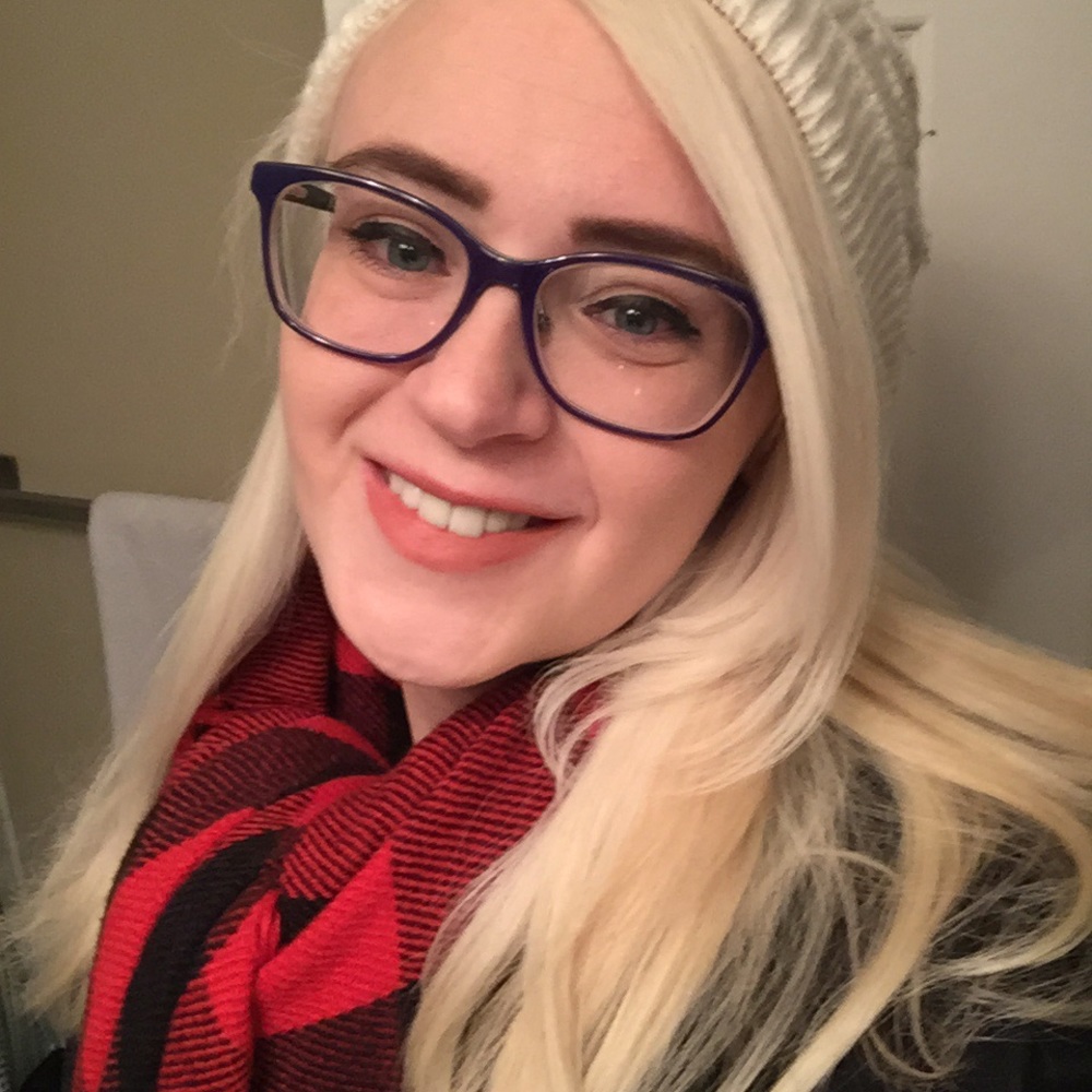 Meet your Posher, Caroline